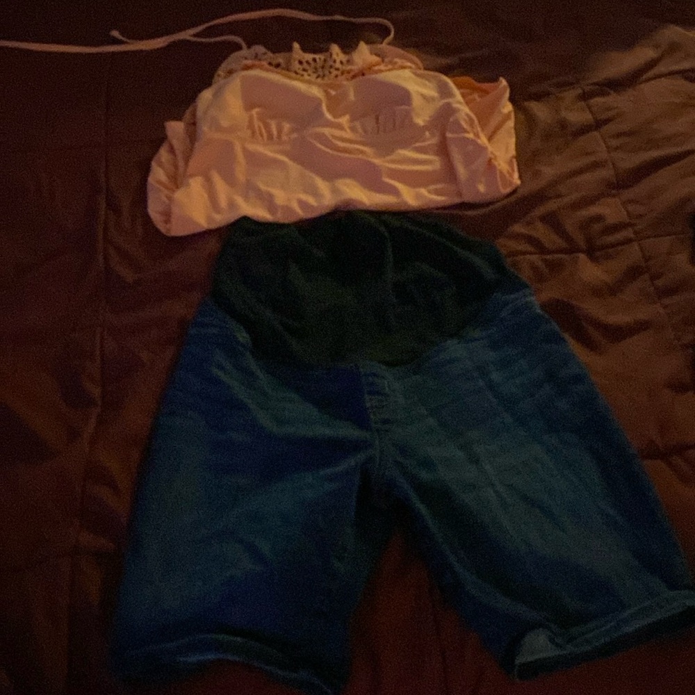 Maternity clothes - good used condition